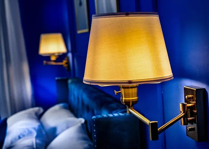 Royal Blue Rom